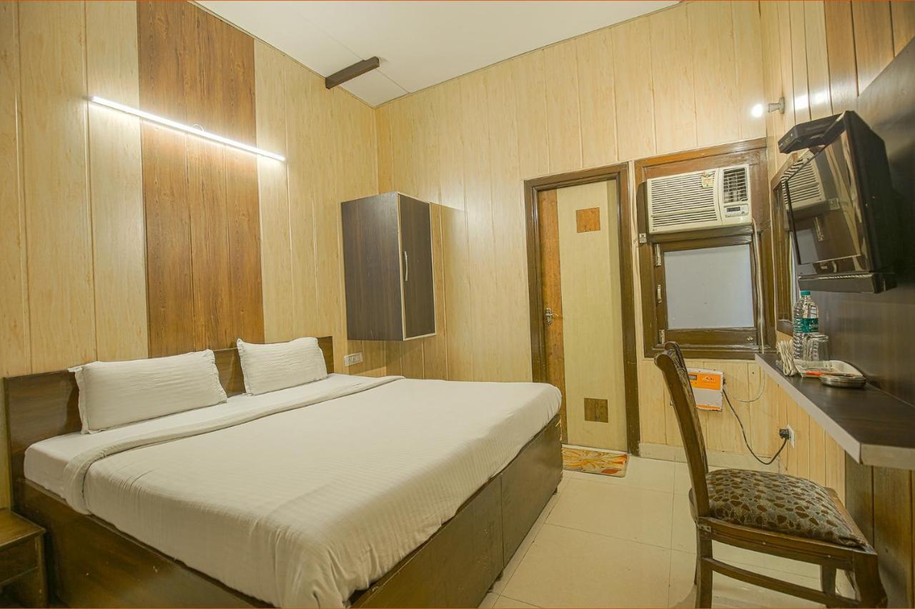 Hotel Hk Continental Амритсар Экстерьер фото