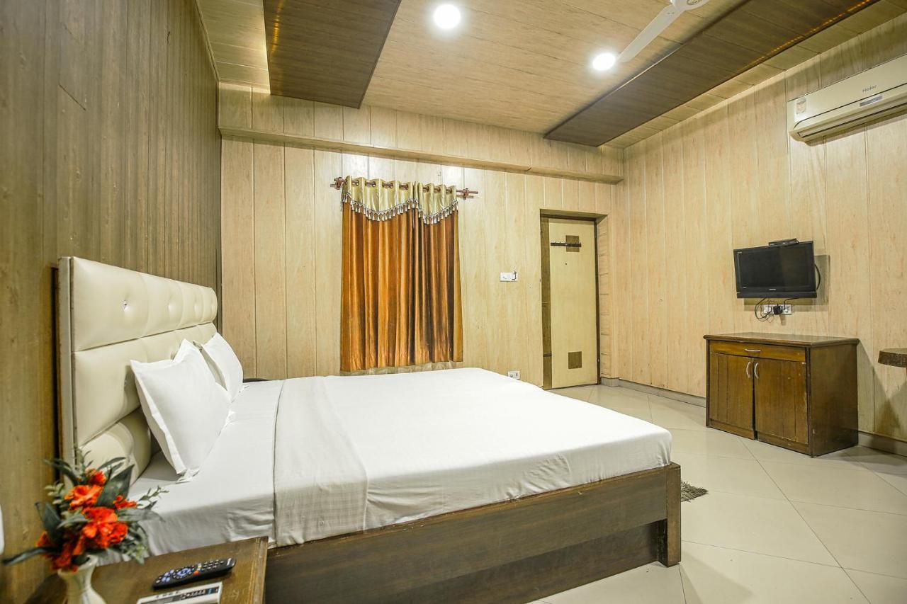 Hotel Hk Continental Амритсар Экстерьер фото