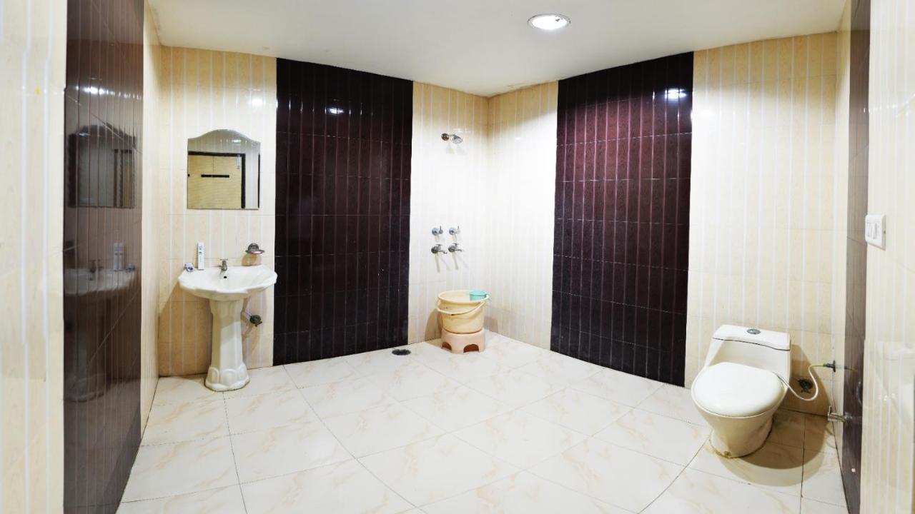 Hotel Hk Continental Амритсар Экстерьер фото