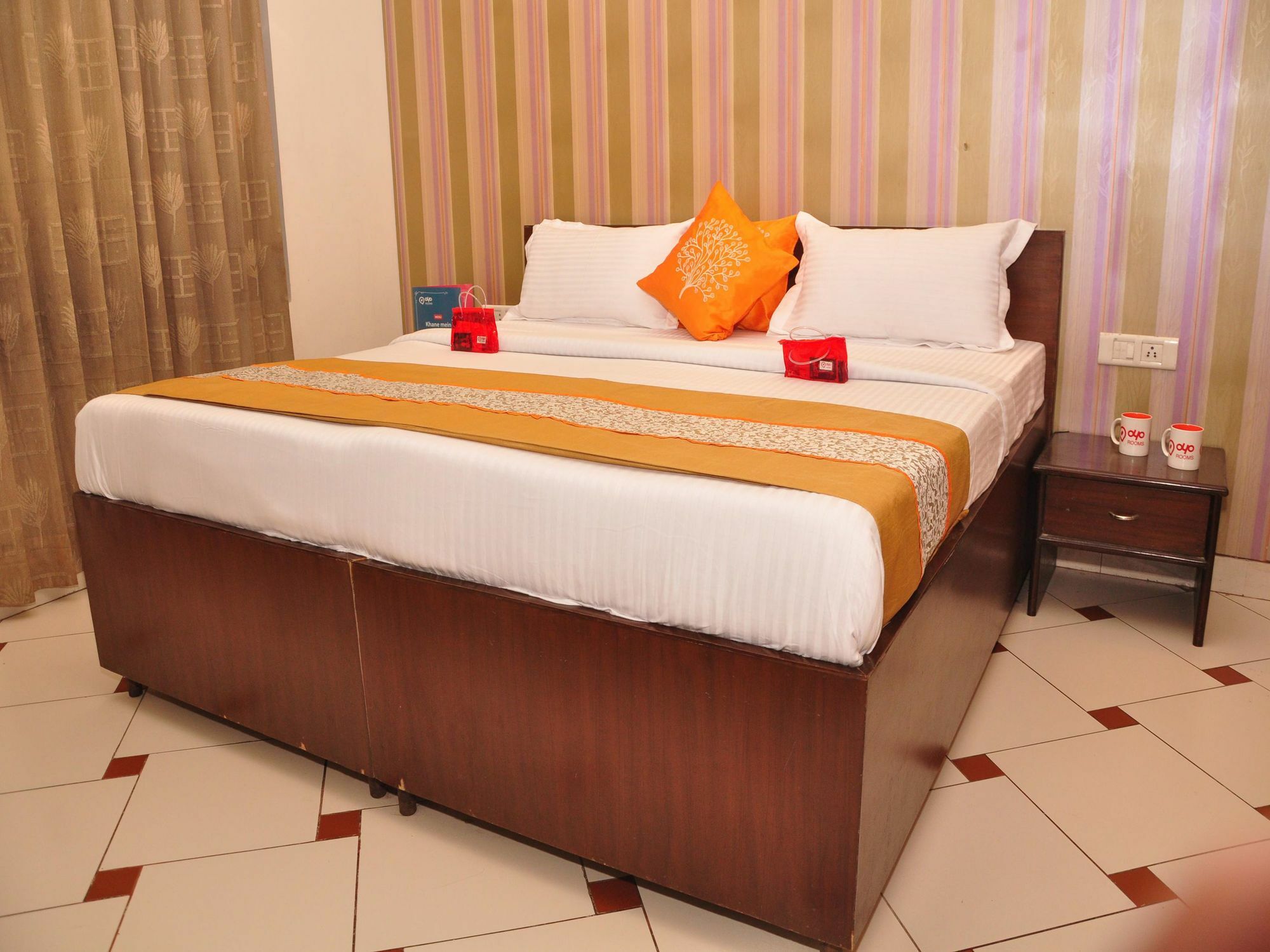 Hotel Hk Continental Амритсар Экстерьер фото