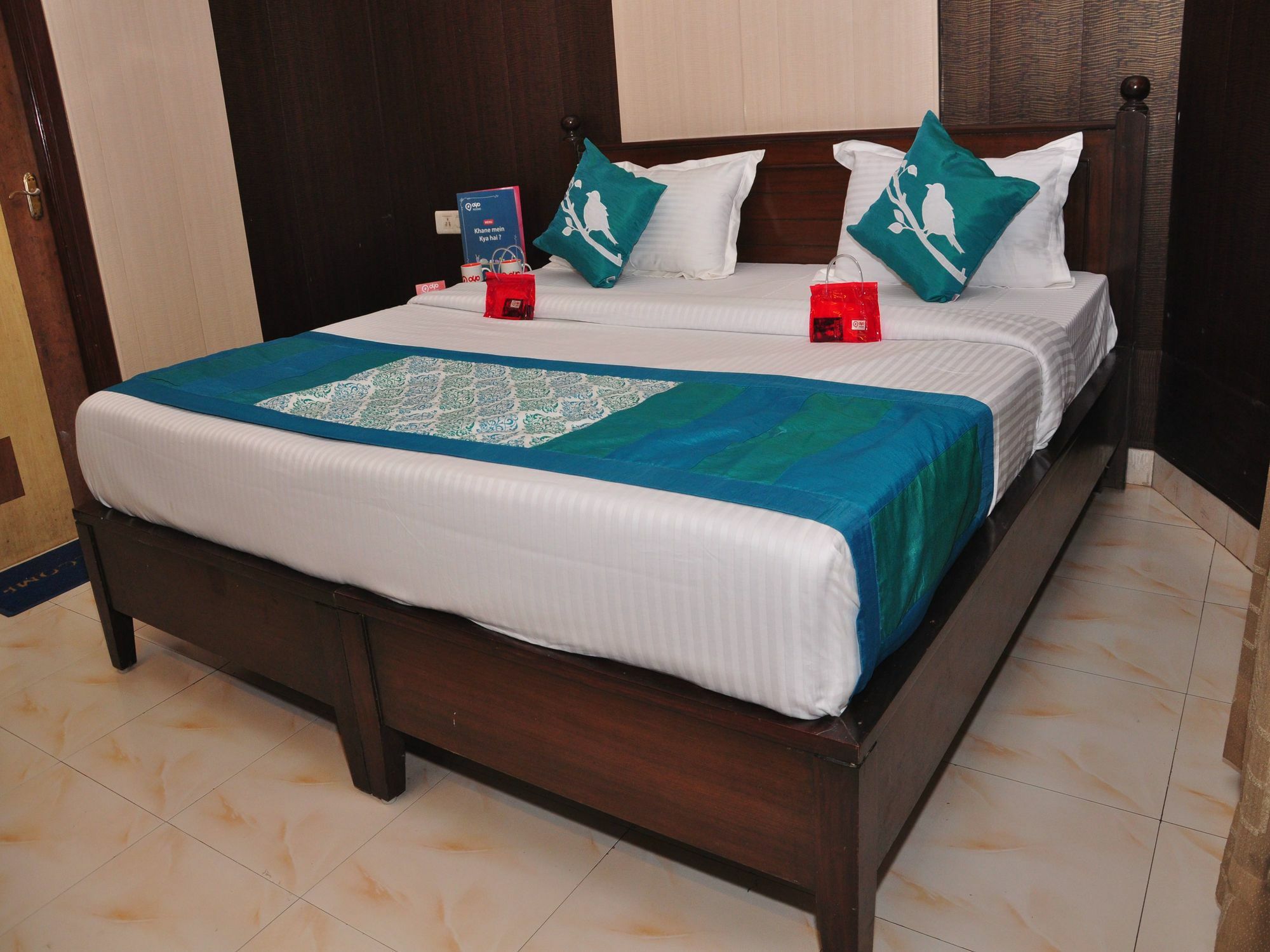 Hotel Hk Continental Амритсар Экстерьер фото