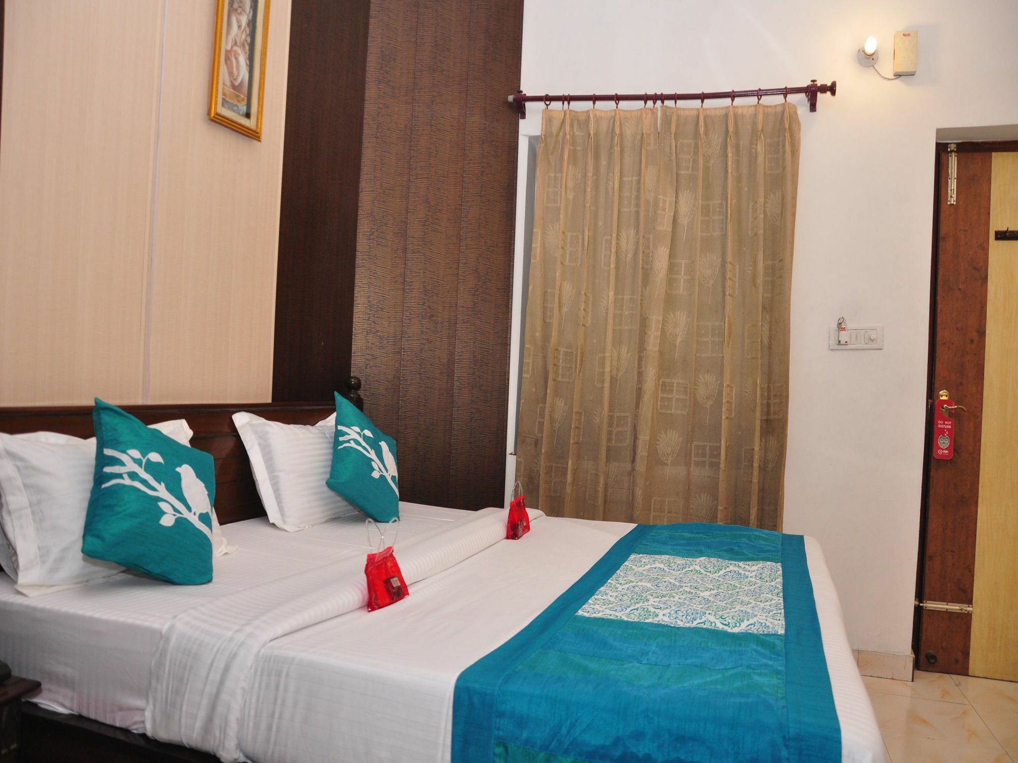 Hotel Hk Continental Амритсар Экстерьер фото